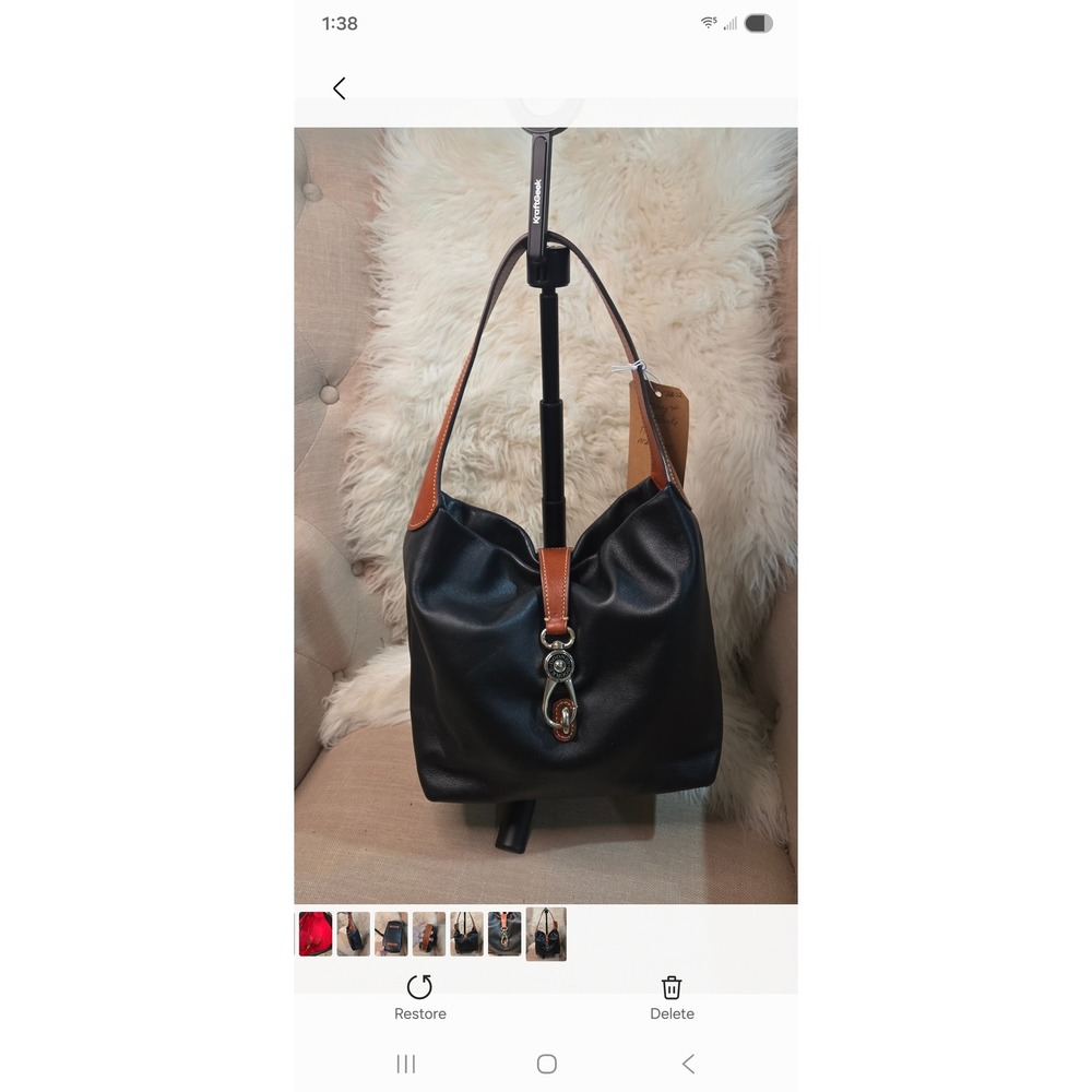 DB83 Dooney & Bourke Hobo *